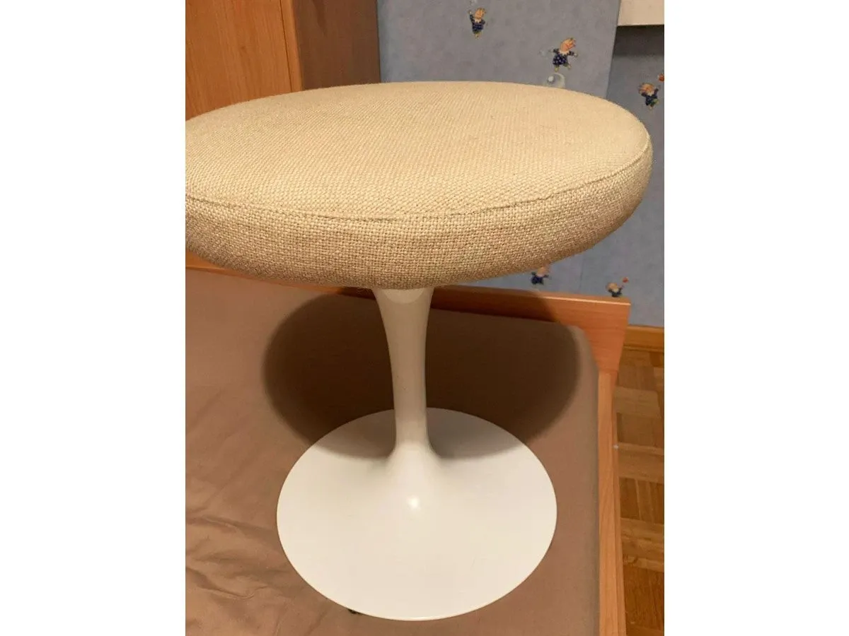 Sgabello Tulip 4