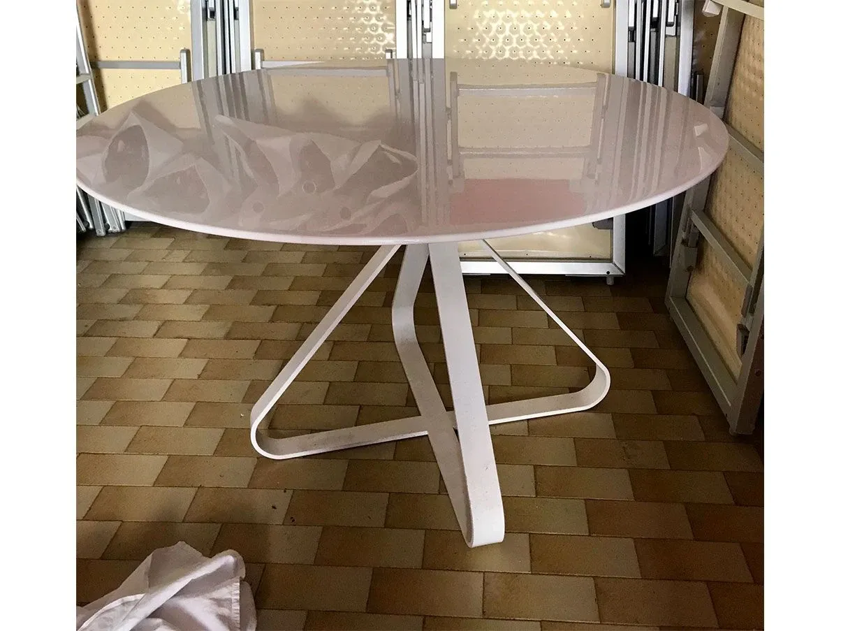 Tavolo rotondo Fjord in acciaio e legno MDF (bianco), Moroso 