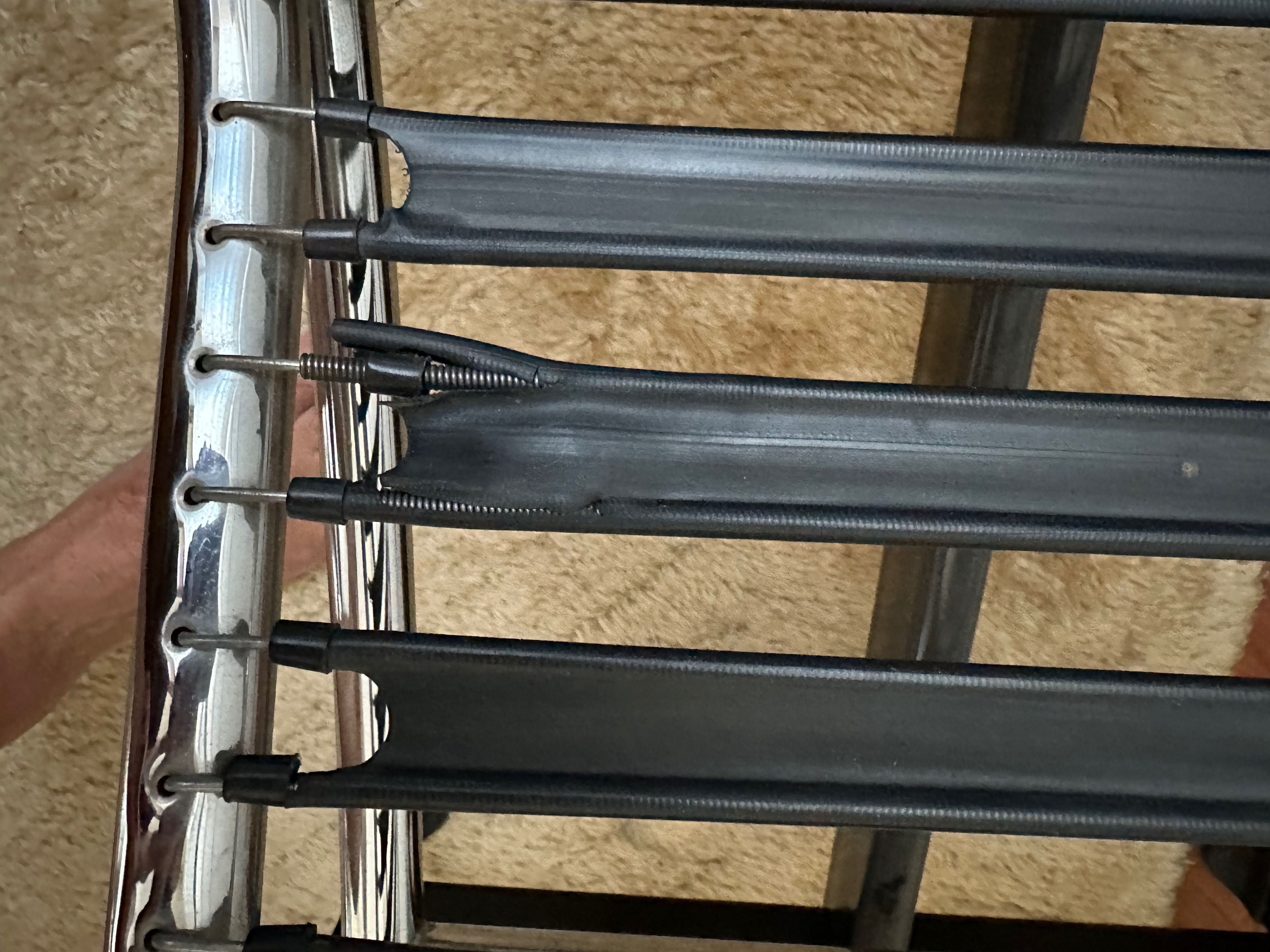 LC4 Liege aus Kuhfell Vintage 60er/70er Jahre Defects