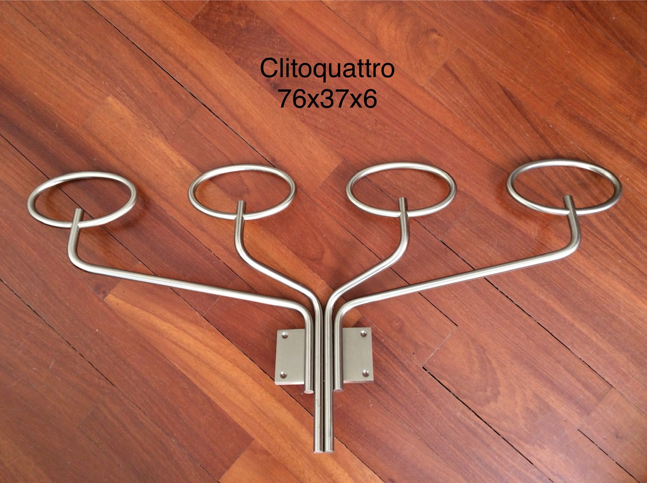 Clitoquattro brass wall coat rack by Sergio Mazza (60s), Artemide  Brand