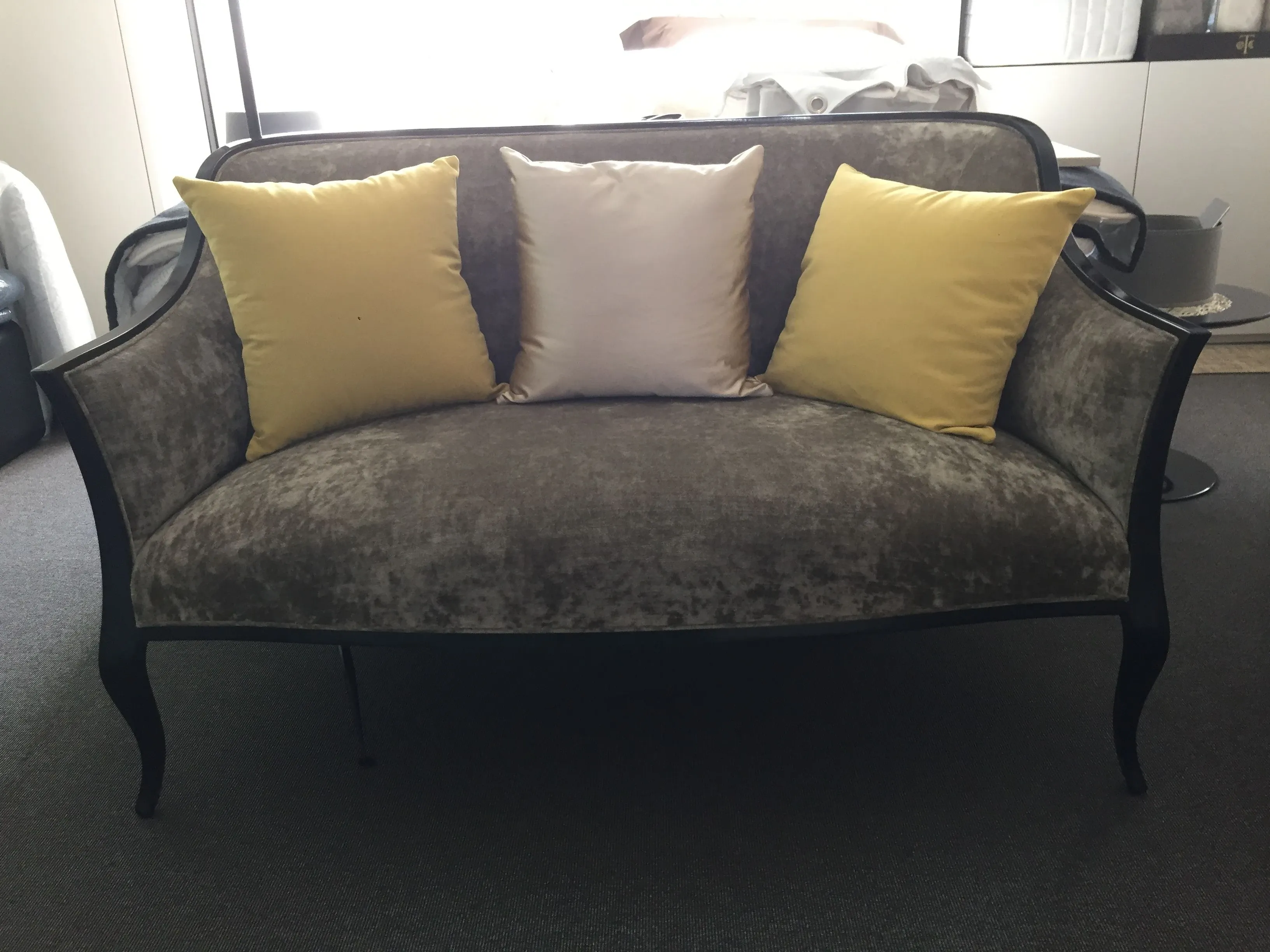 2 seater sofa in velvet, Luxury Living image