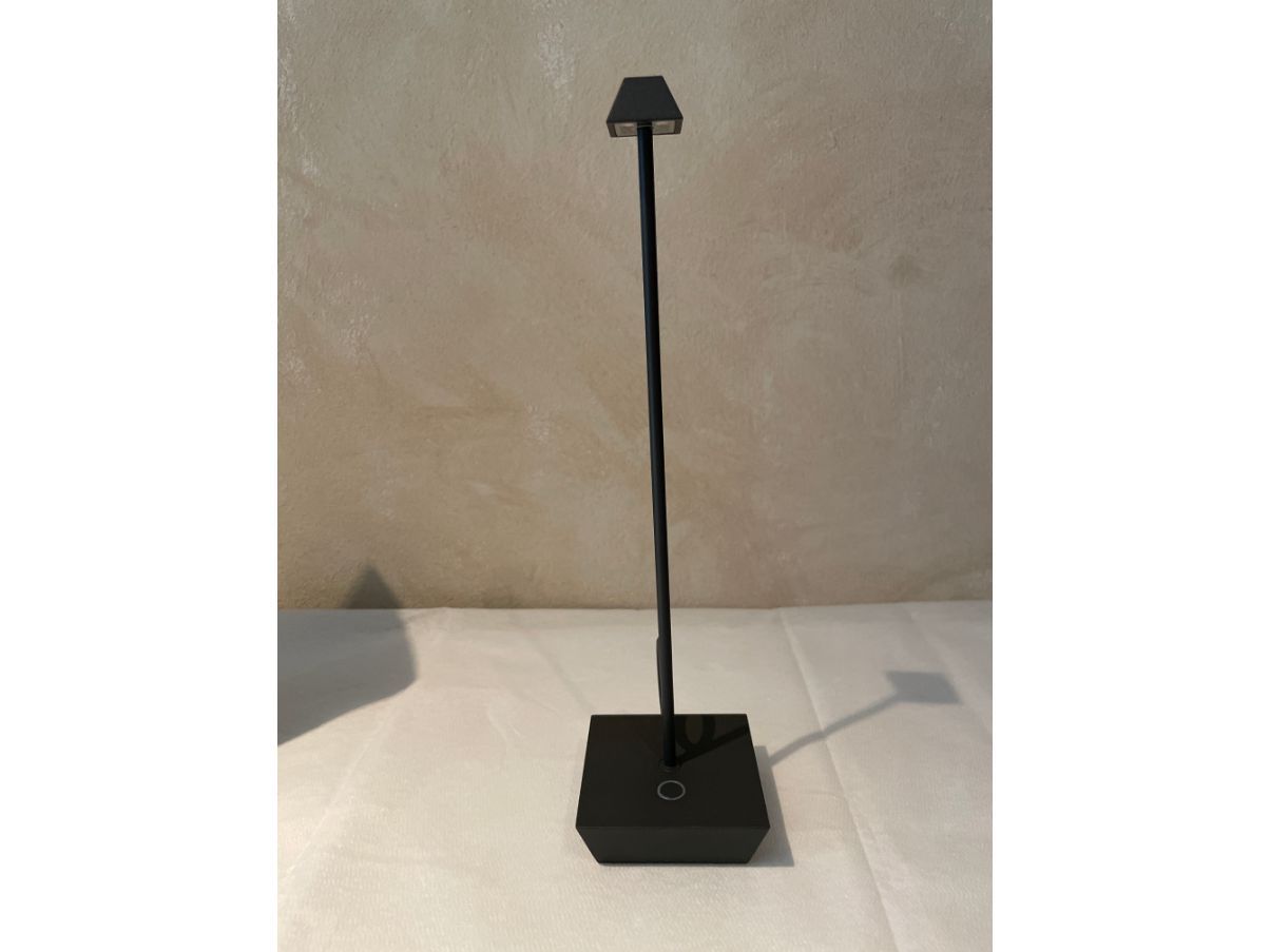 Black Bugia table lamp Broggi Milano Deesup