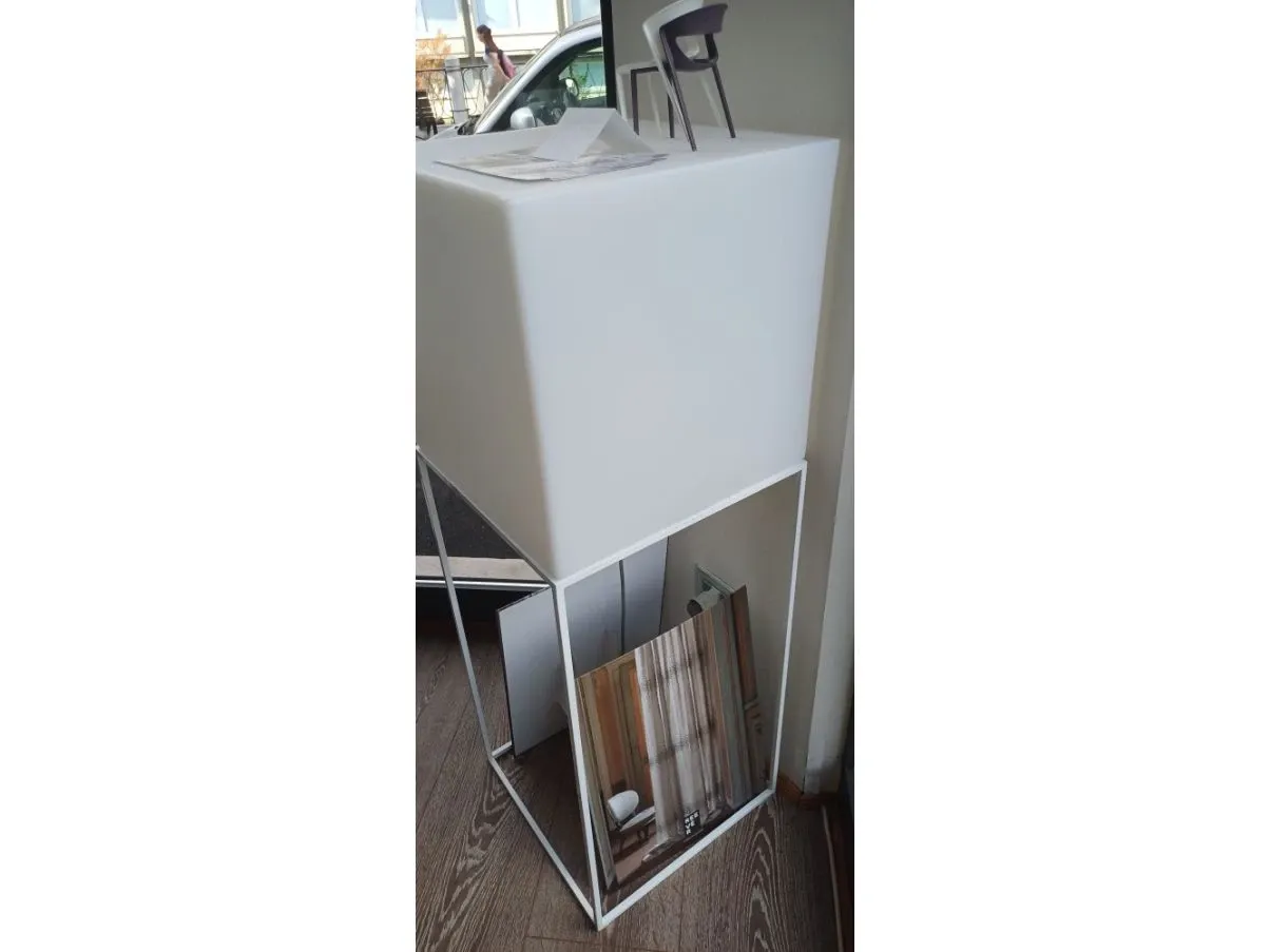 White Vela lamp, Vondom image