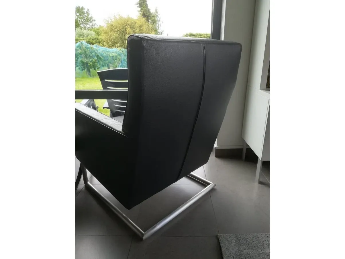 Set of 2 MR armchairs in black leather 1