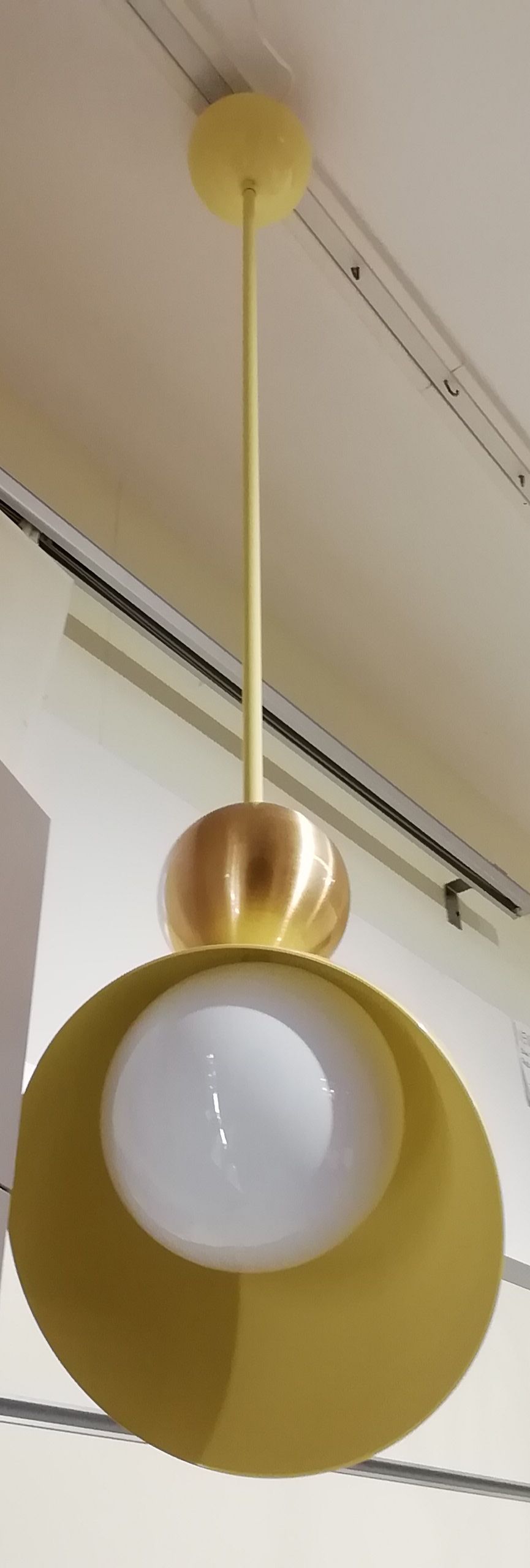 Suspension Aurora en métal par Virginia Cei Main