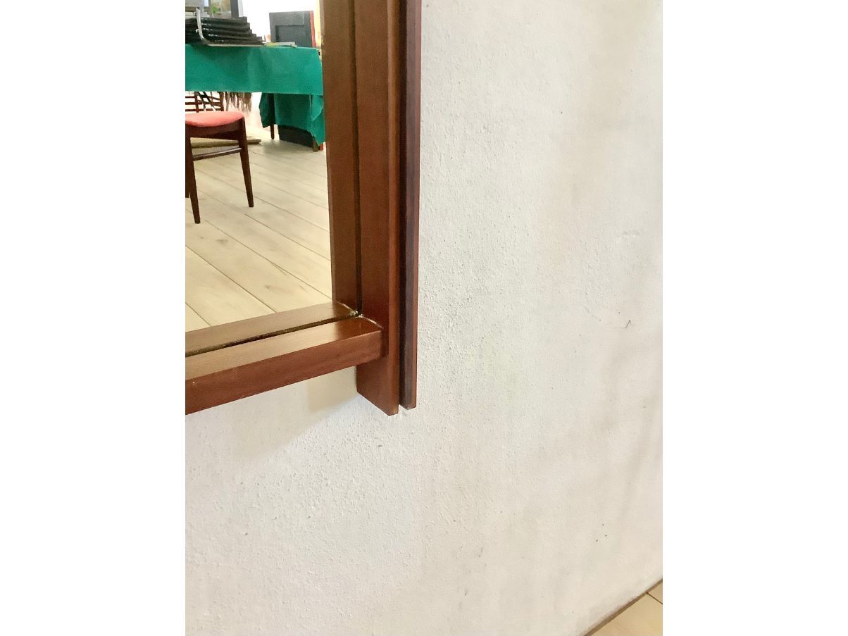 Specchio anni 60 con cornice in teak Details