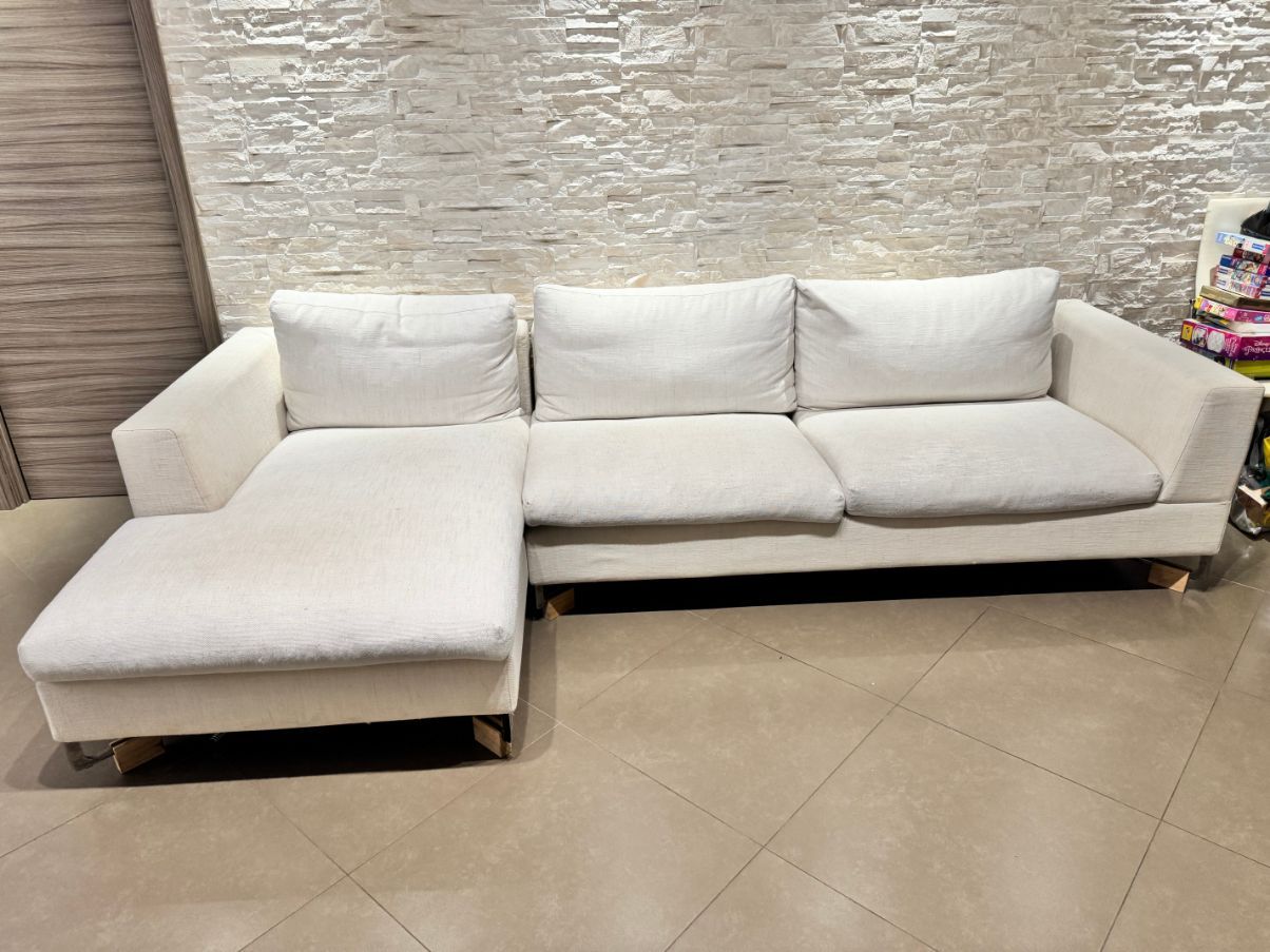 3 seater sofa with chaise longue covered in fabric (white), Saba Details