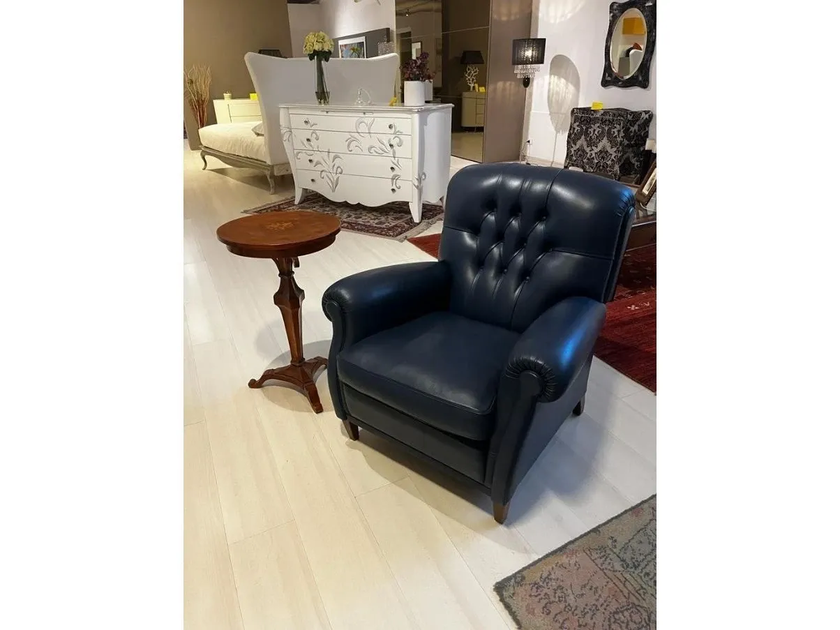 Chesterfield armchair in blue leather 3