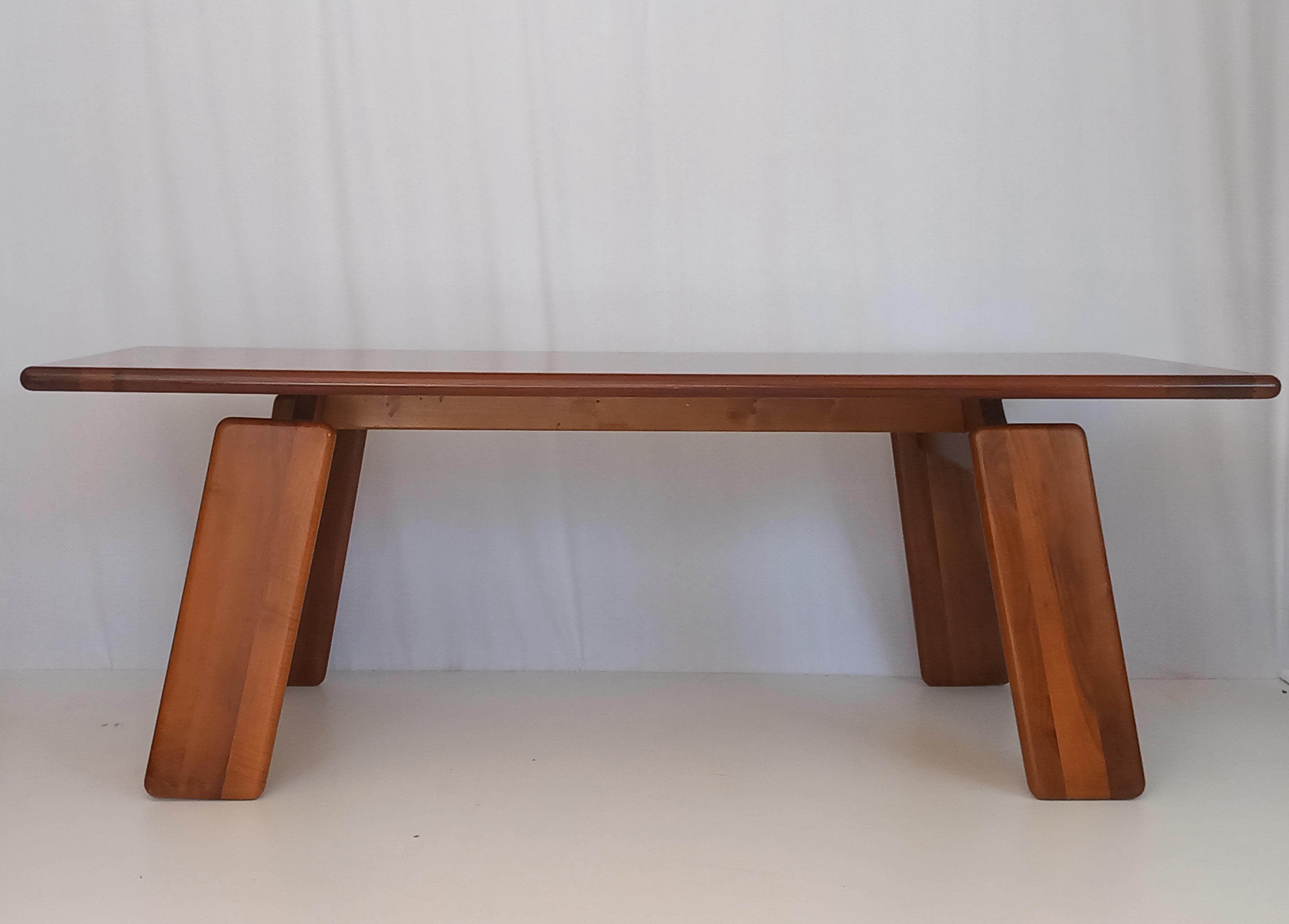Tavolo rettangolare Sapporo in legno di noce di Mario Marenco (anni '70), Main