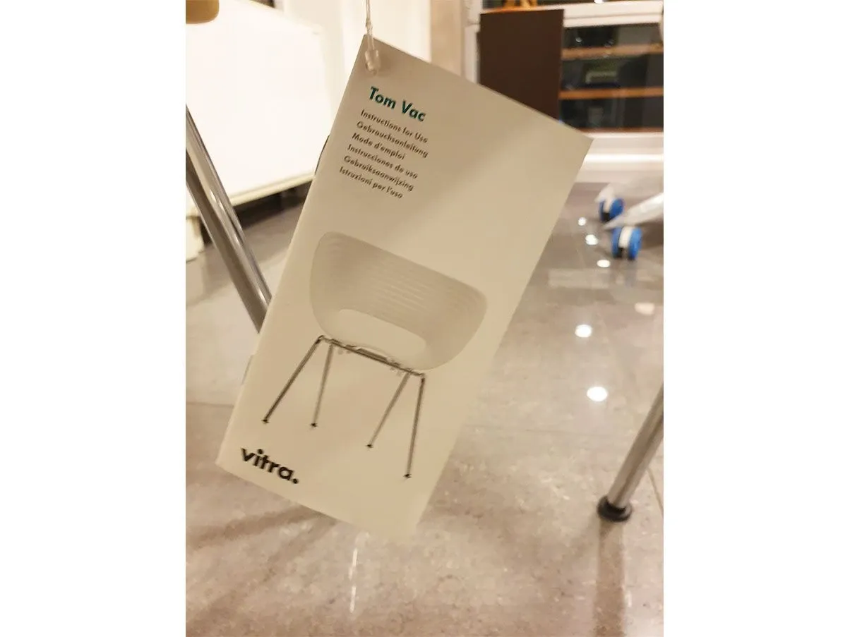 Tom Vac chair in steel and polypropylene (white), Vitra 1