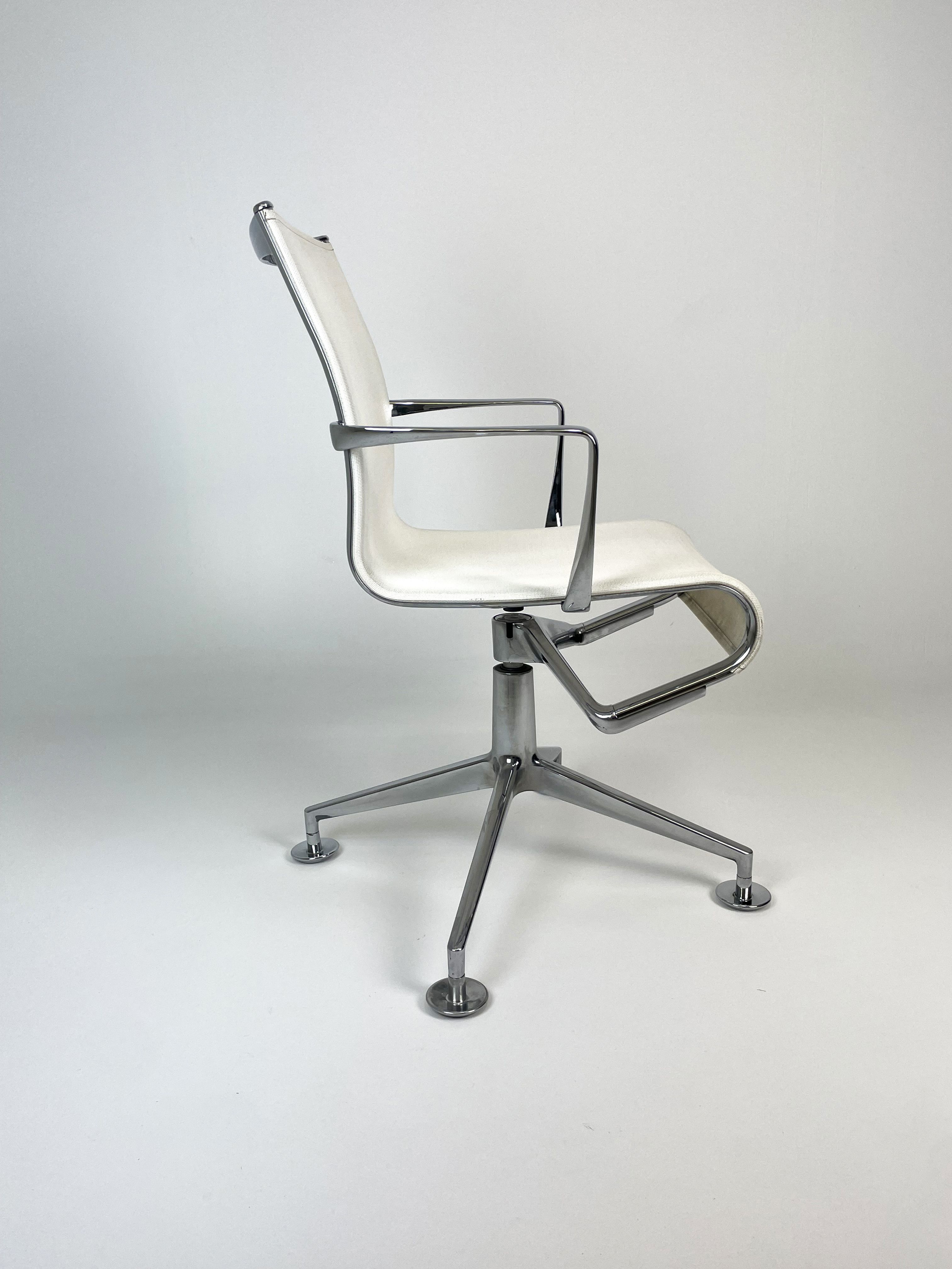 Meeting Frame office swivel chair by Alberto Meda Side