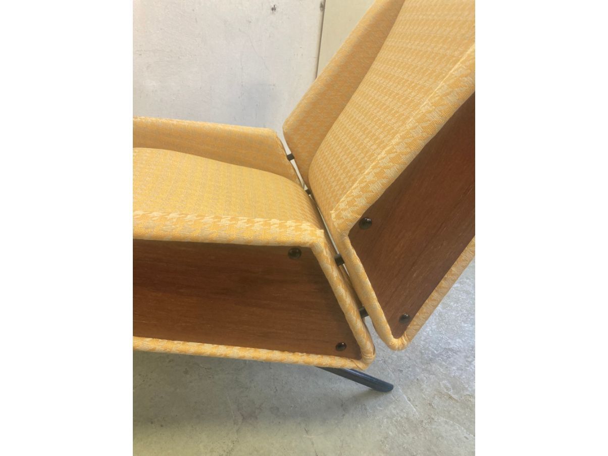 Coppia di poltrone in tessuto e teak (anni ‘60) Brand