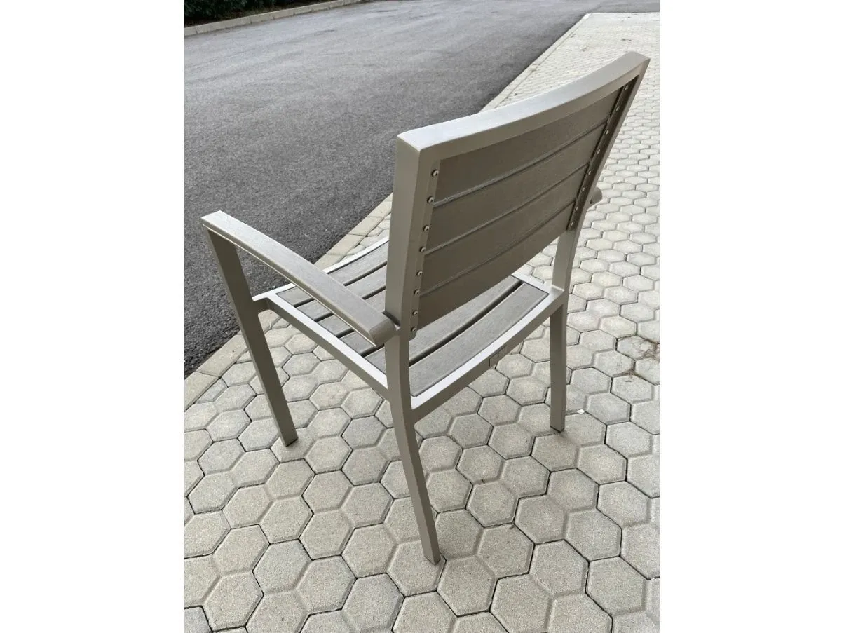 Sedia da esterno in alluminio e legno, Janus et Cie 4
