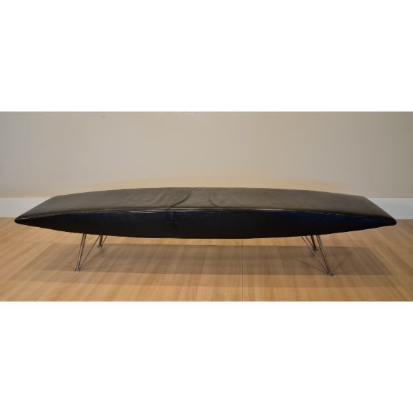Panca Plana Losa in pelle nera di Massimo Losa Ghini (anni '80), Moroso image