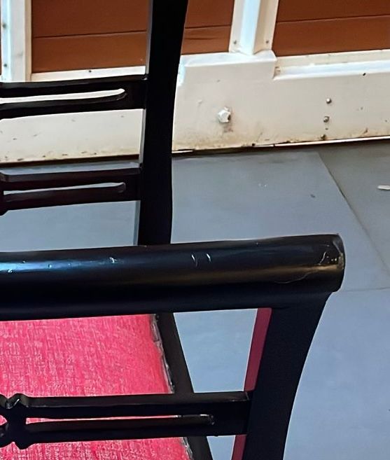 Paire de fauteuils Art Nouveau en bois sombre Defects