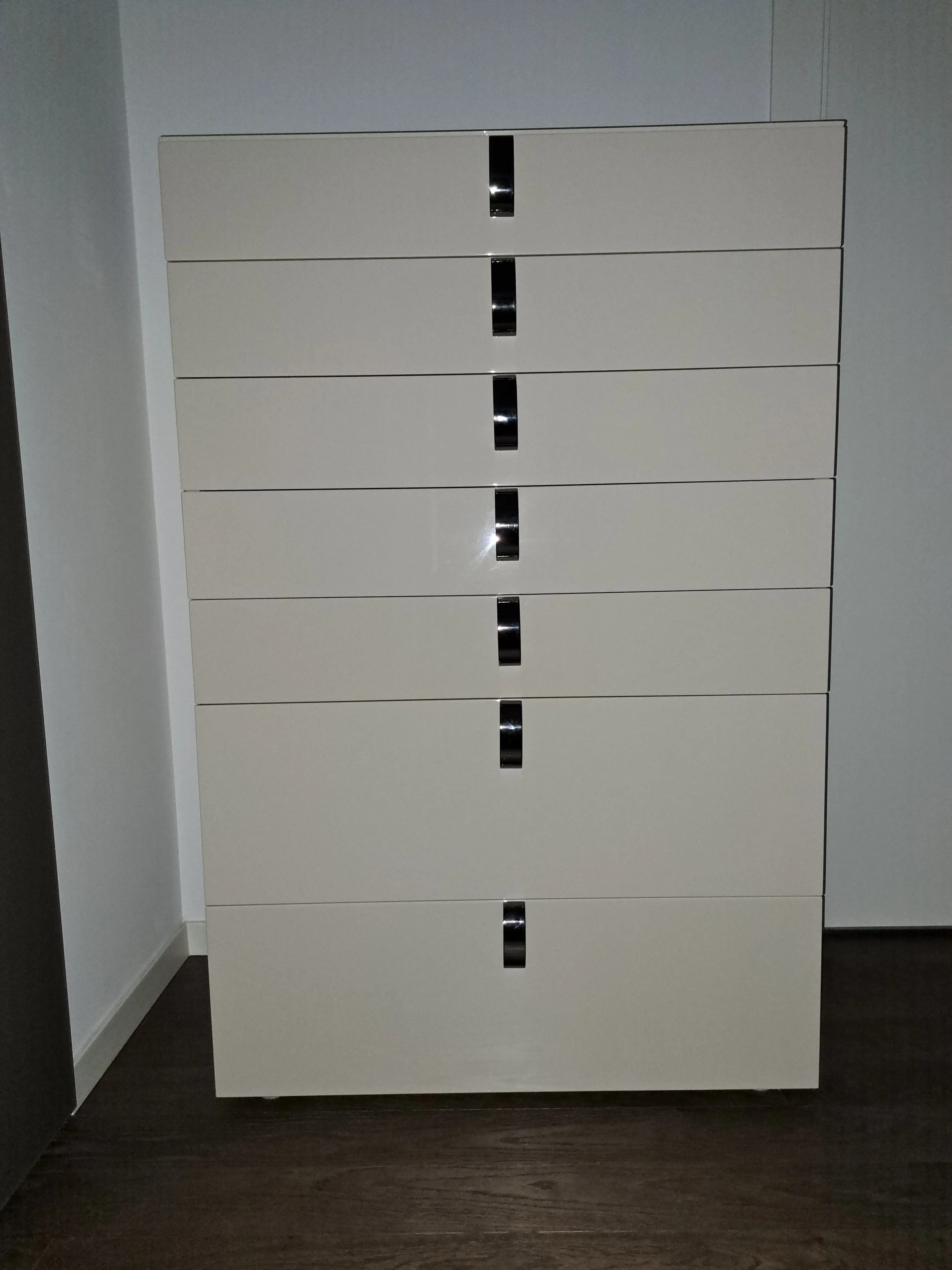 Splendor chest of drawers, Flou 1