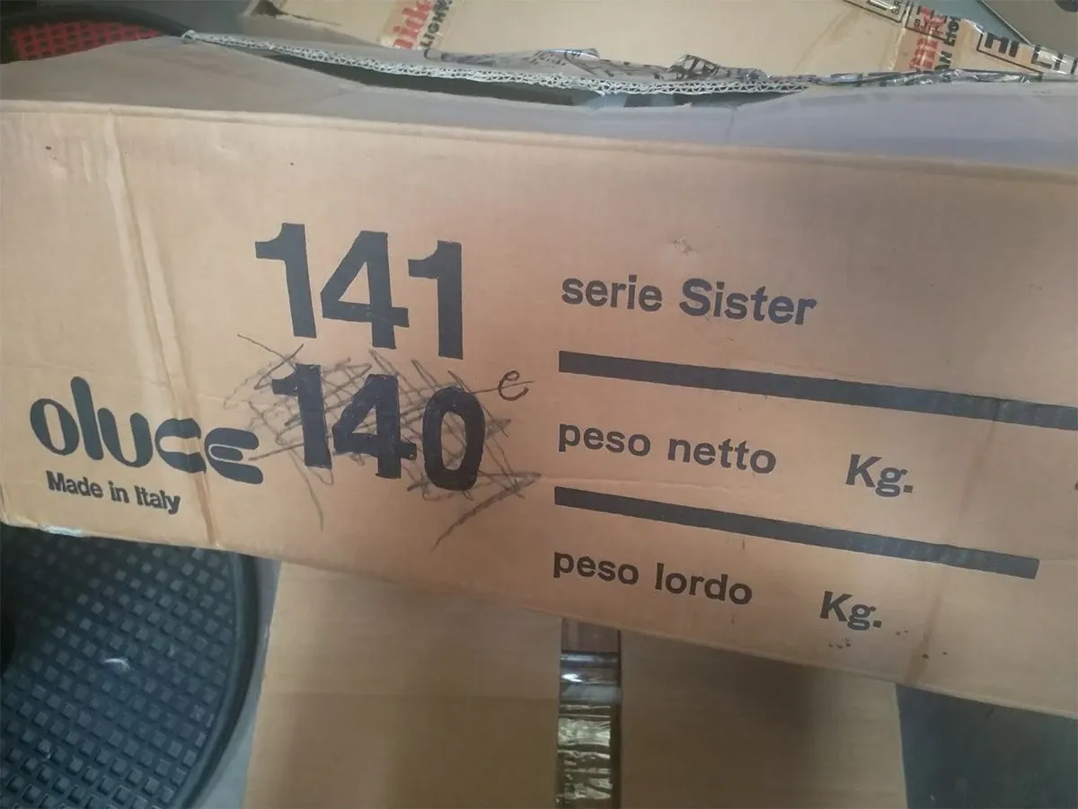 Sister, Oluce 