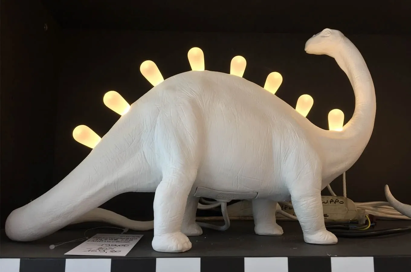 Jurassic lamp bronto 3