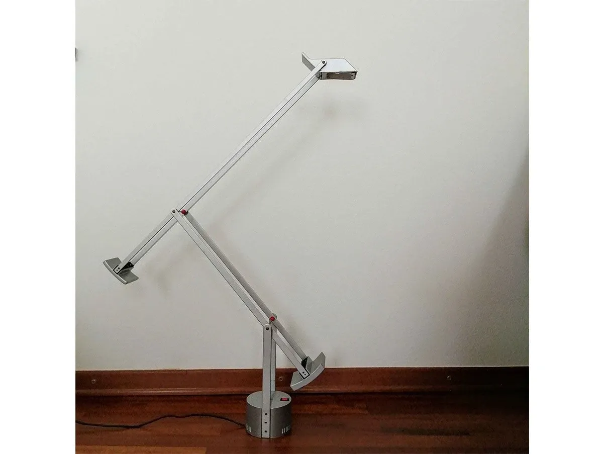 Tizio table lamp by Richard Sapper 3