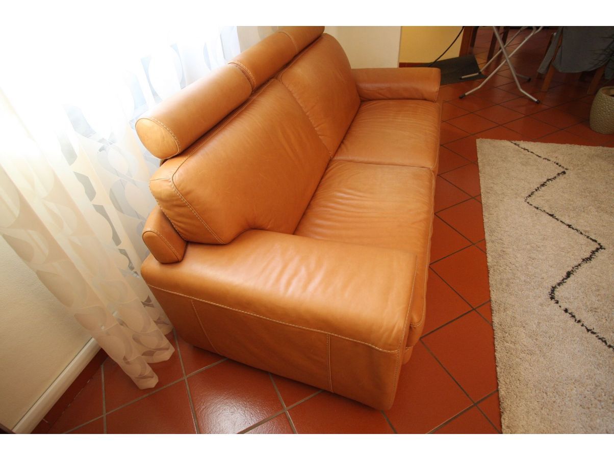 Dallas 3seater sofa in leather, Divani&Divani by Natuzzi Deesup