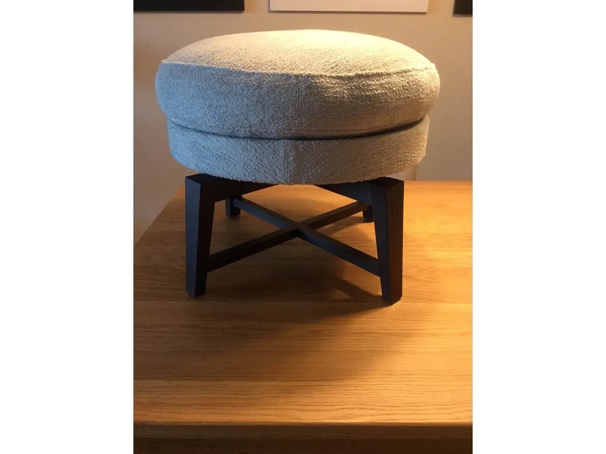 Pouf rotondo Feelgood in legno e tessuto (grigio), Flexform 2