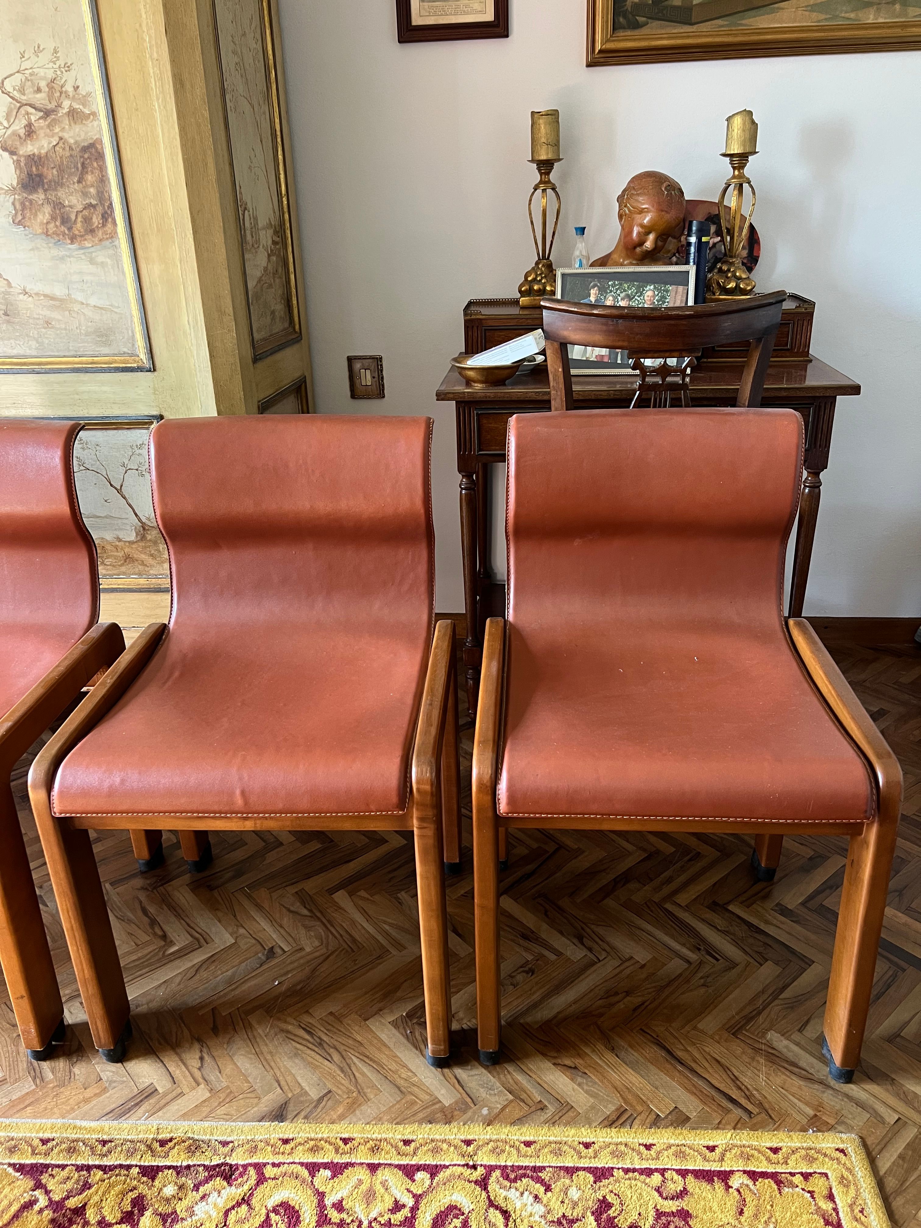 Sedia in legno e pelle di Afra e Tobia Scarpa (anni '60) Details