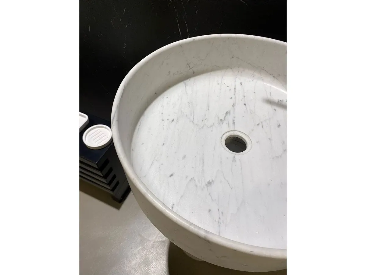 Lavabo freestanding Bjohn 1 in marmo di Carrara 4