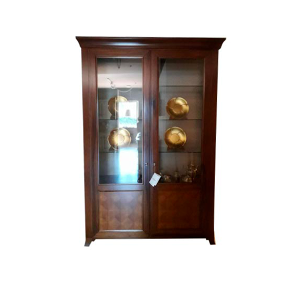 Da Vinci 2-door display cabinet in wood and glass, Bruno Piombini image