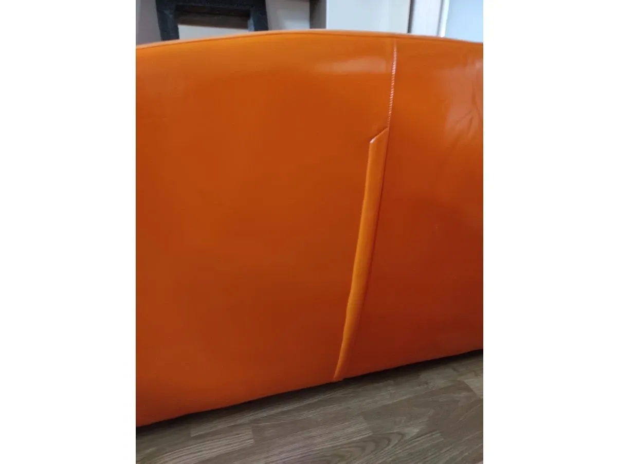 Vintage sofa in orange vinyl, Mimo 2