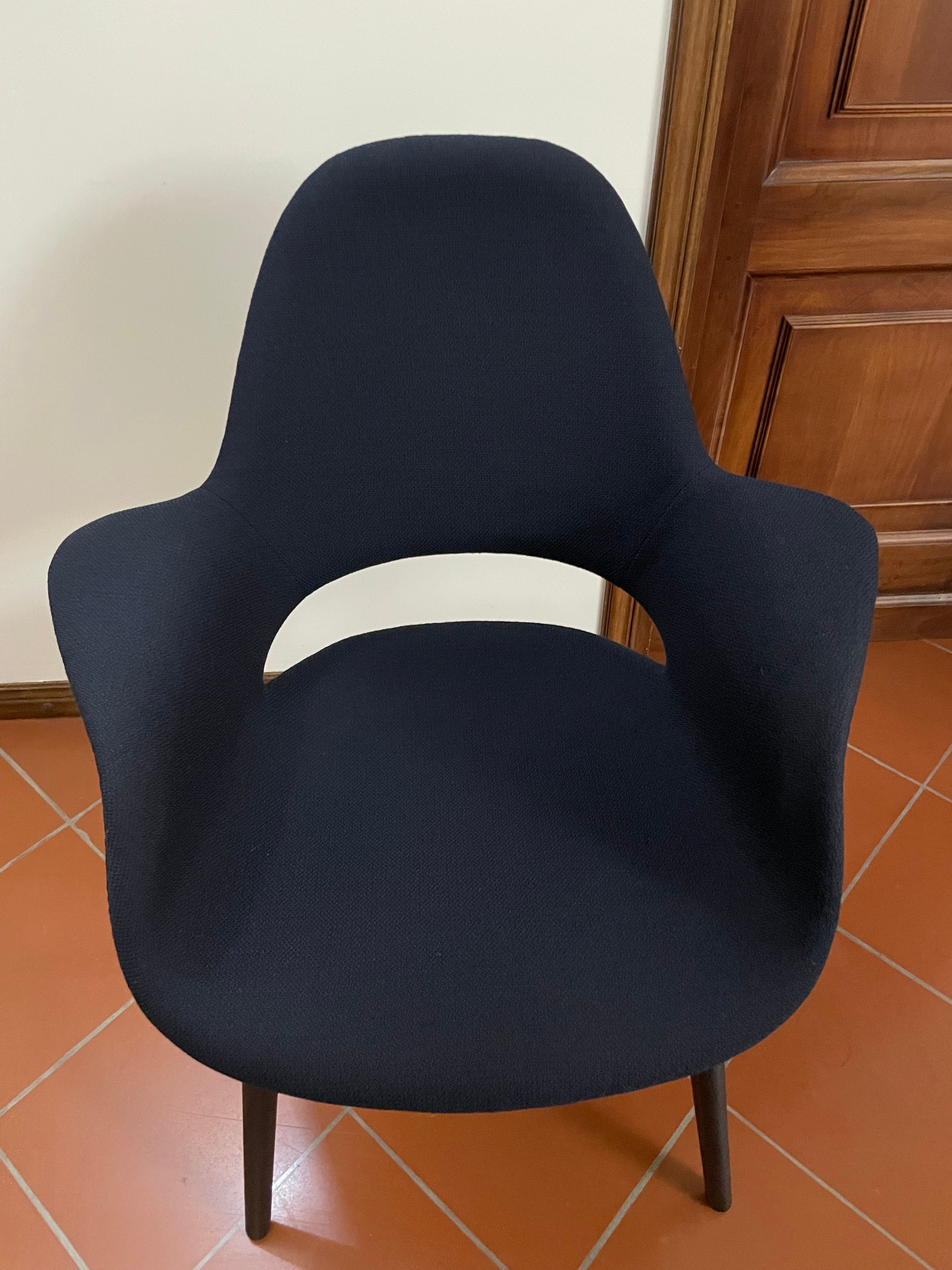 Set of 4 Organic Chairs in Fabric by Charles Eames and Eero Saarinen Front