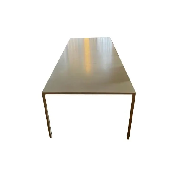 Rectangular table 25 in resin and steel (white), Desalto image