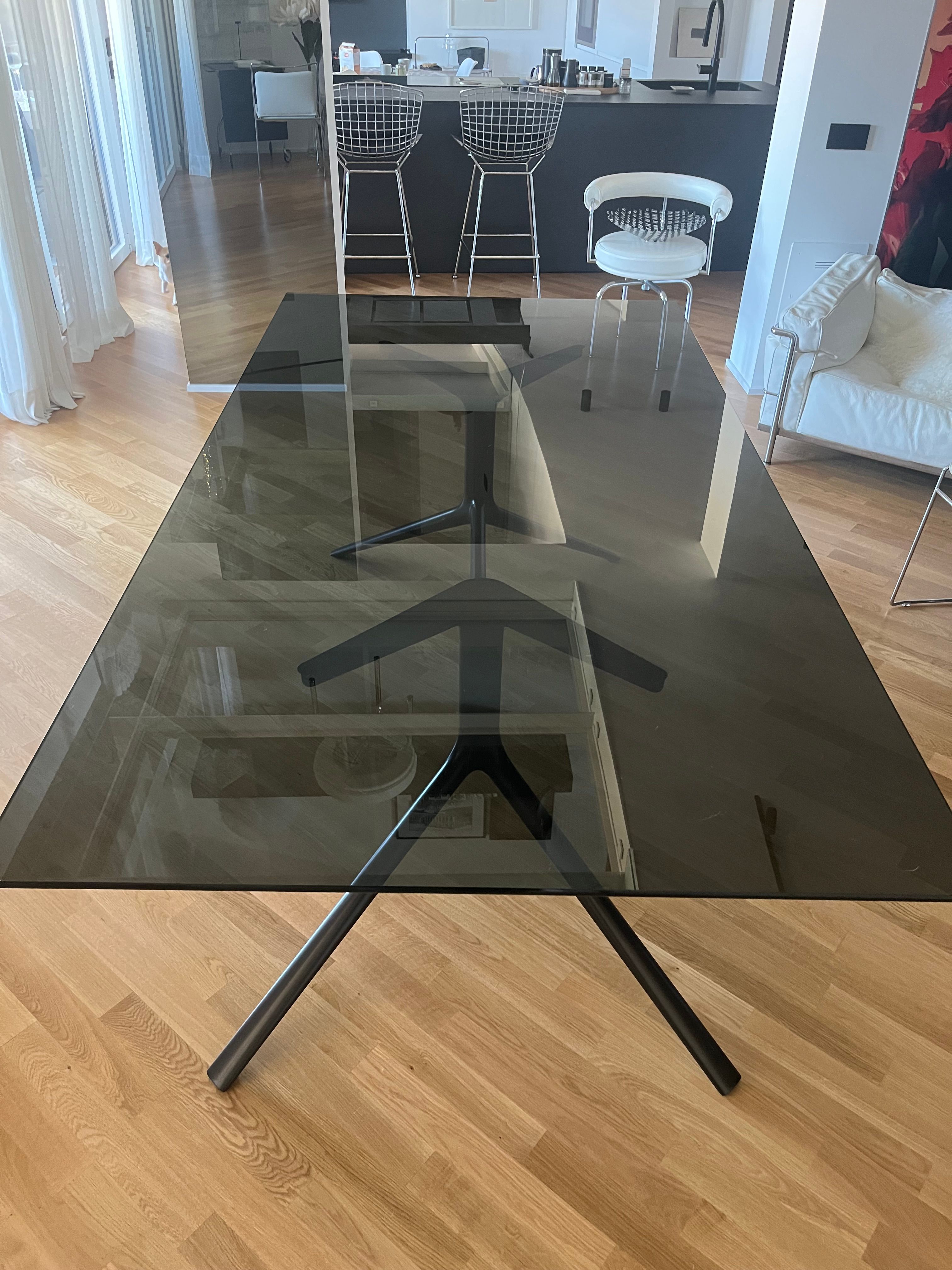 Mondrian Rechteckiger Esstisch aus Rauchglas Defects