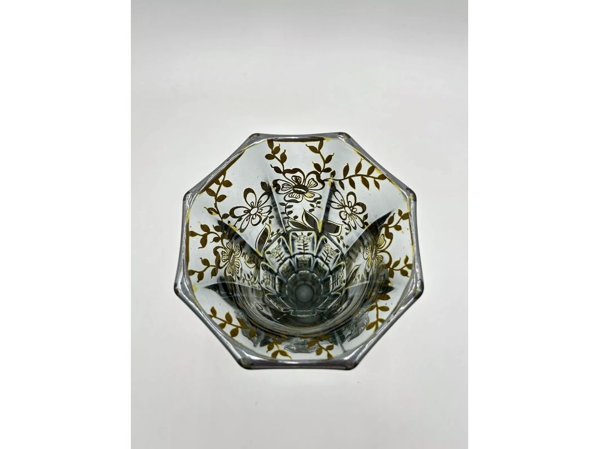 Art Deco glass vase with silver decoration (30s), Defects