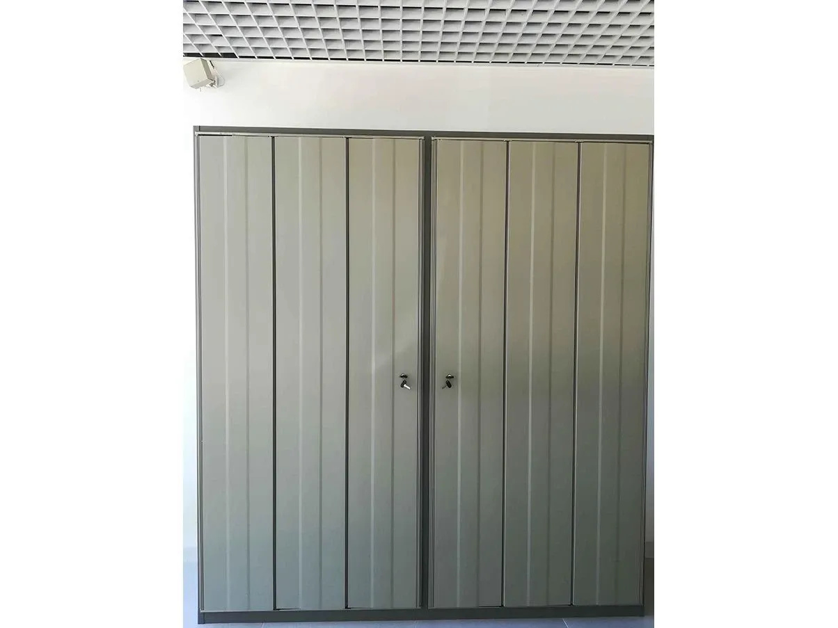 Standard Metallschrank im Retro-Stil der 70er Jahre 9