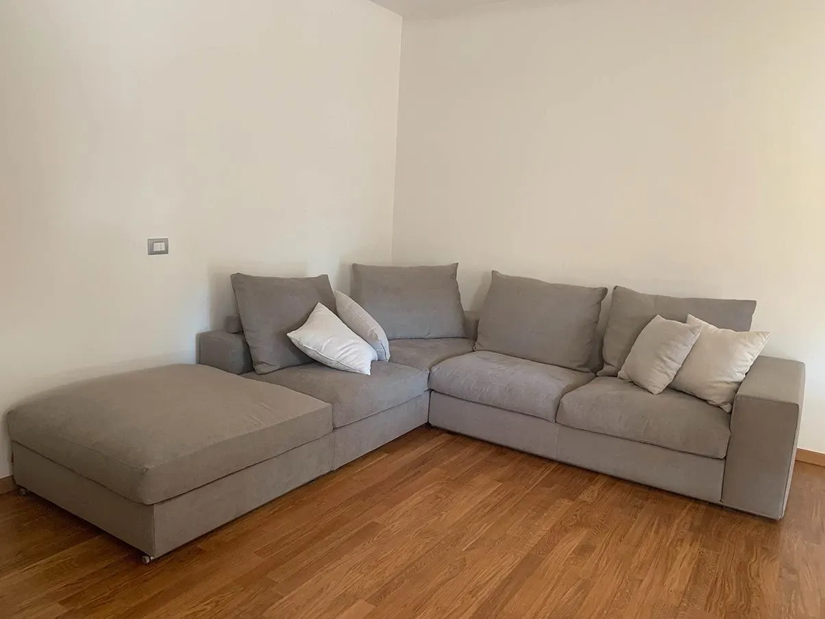 Groundpiece corner sofa in fabric (grey), Flexform 3