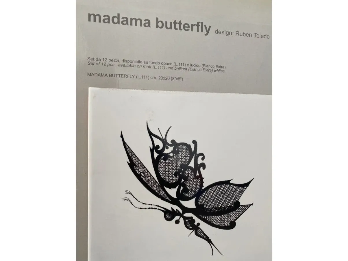 Piastrella di ceramica serie Madame Butterfly, Bardelli 2