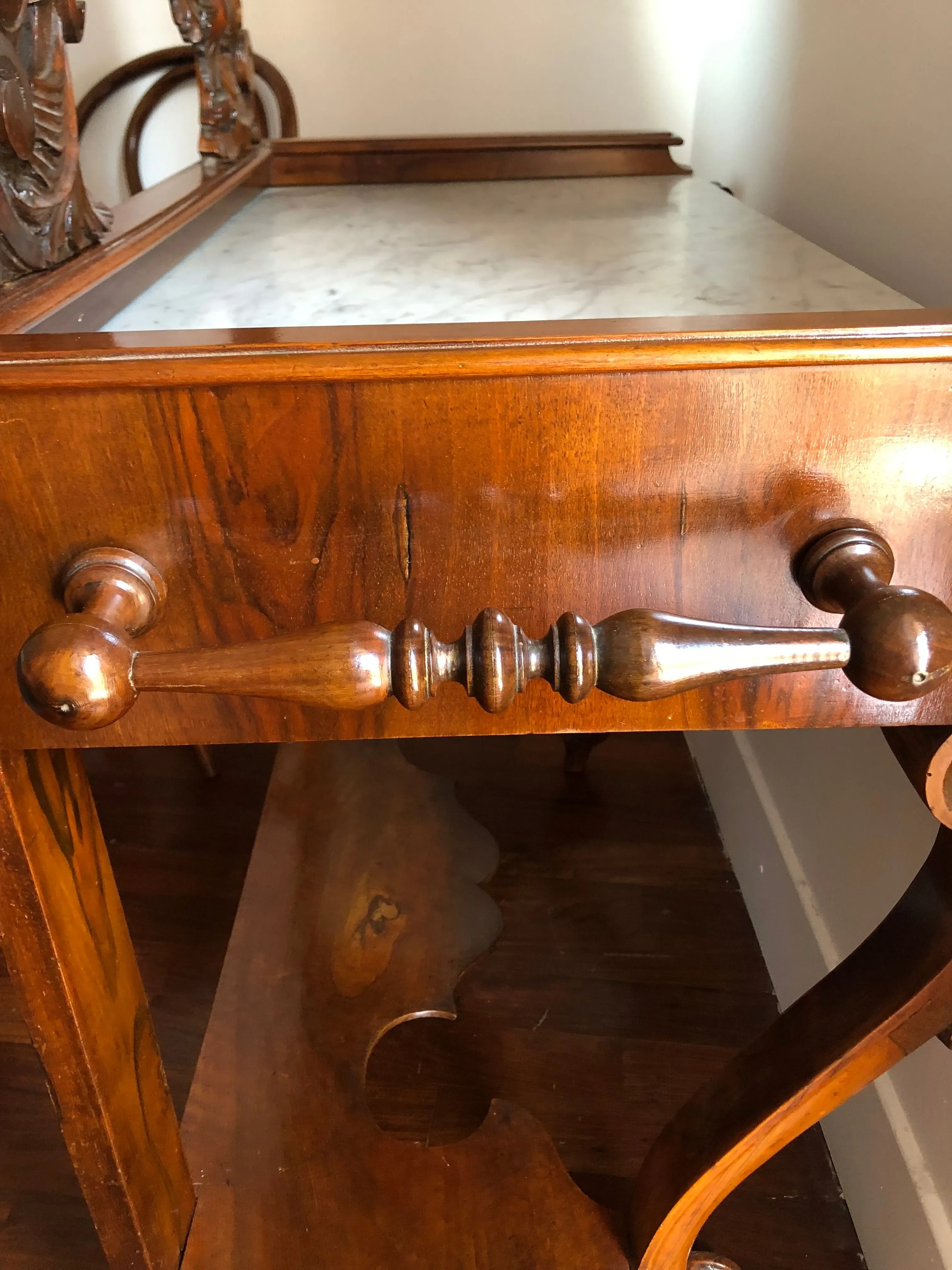 Toeletta in noce con piano in marmo (fine '800) 7