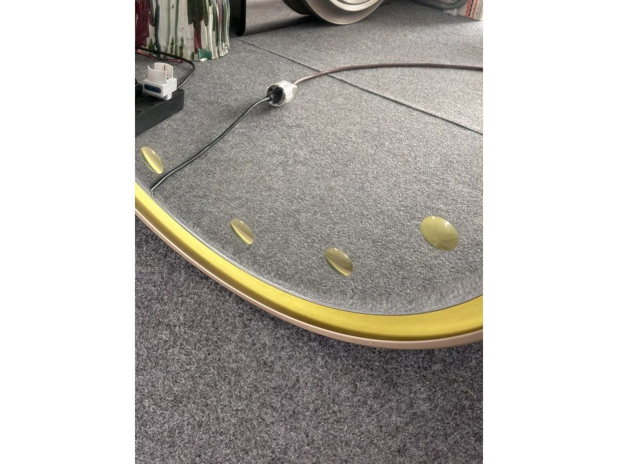 Backlit mirror in metal and glass (70s), Defects