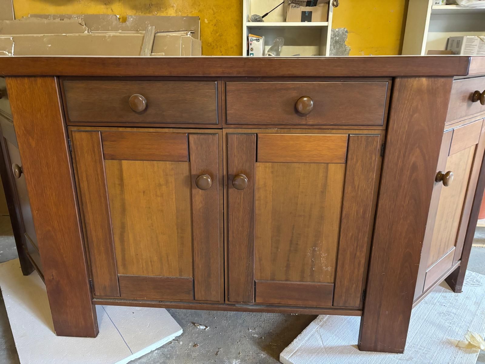 Nussbaumholz Sideboard von Silvio Coppola Main