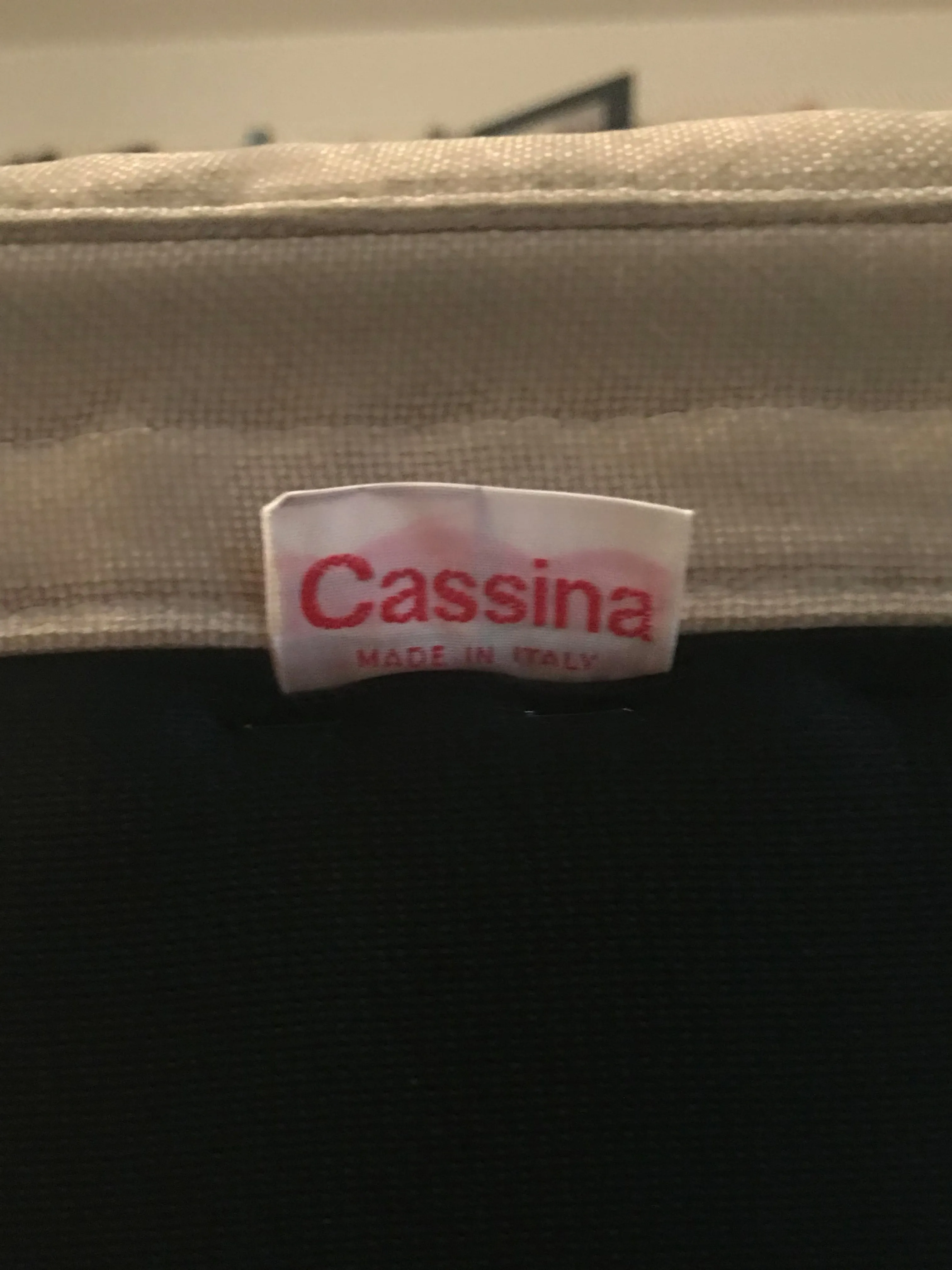 Mex Cube, Cassina 1