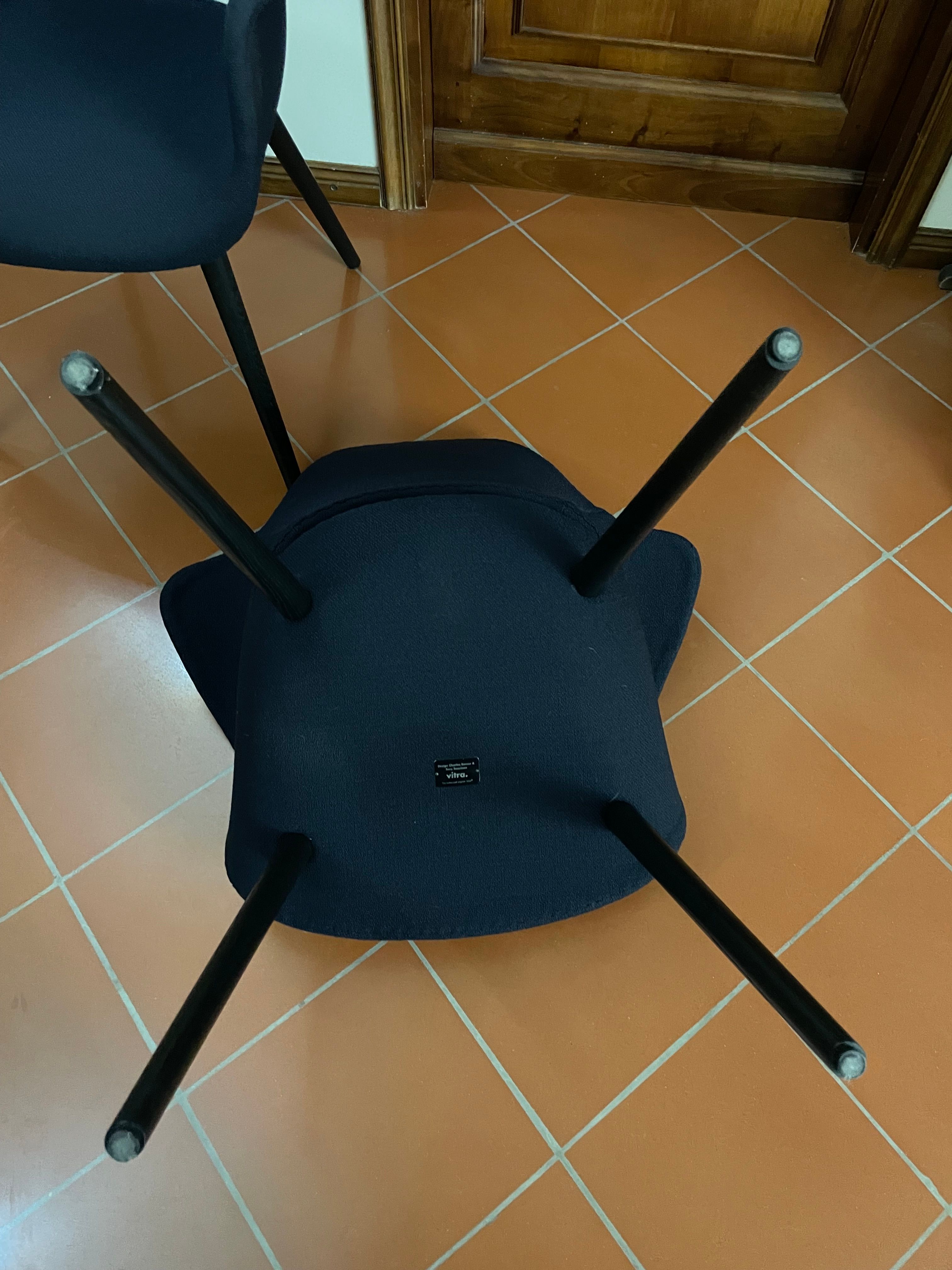 Set of 4 Organic Chairs in Fabric by Charles Eames and Eero Saarinen Defects