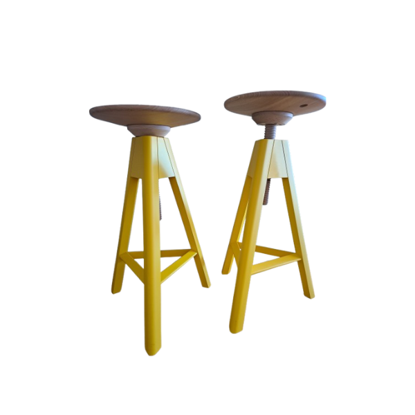 Coppia di sgabelli Vitos Large in legno di faggio giallo di Paolo Cappello, Miniforms image