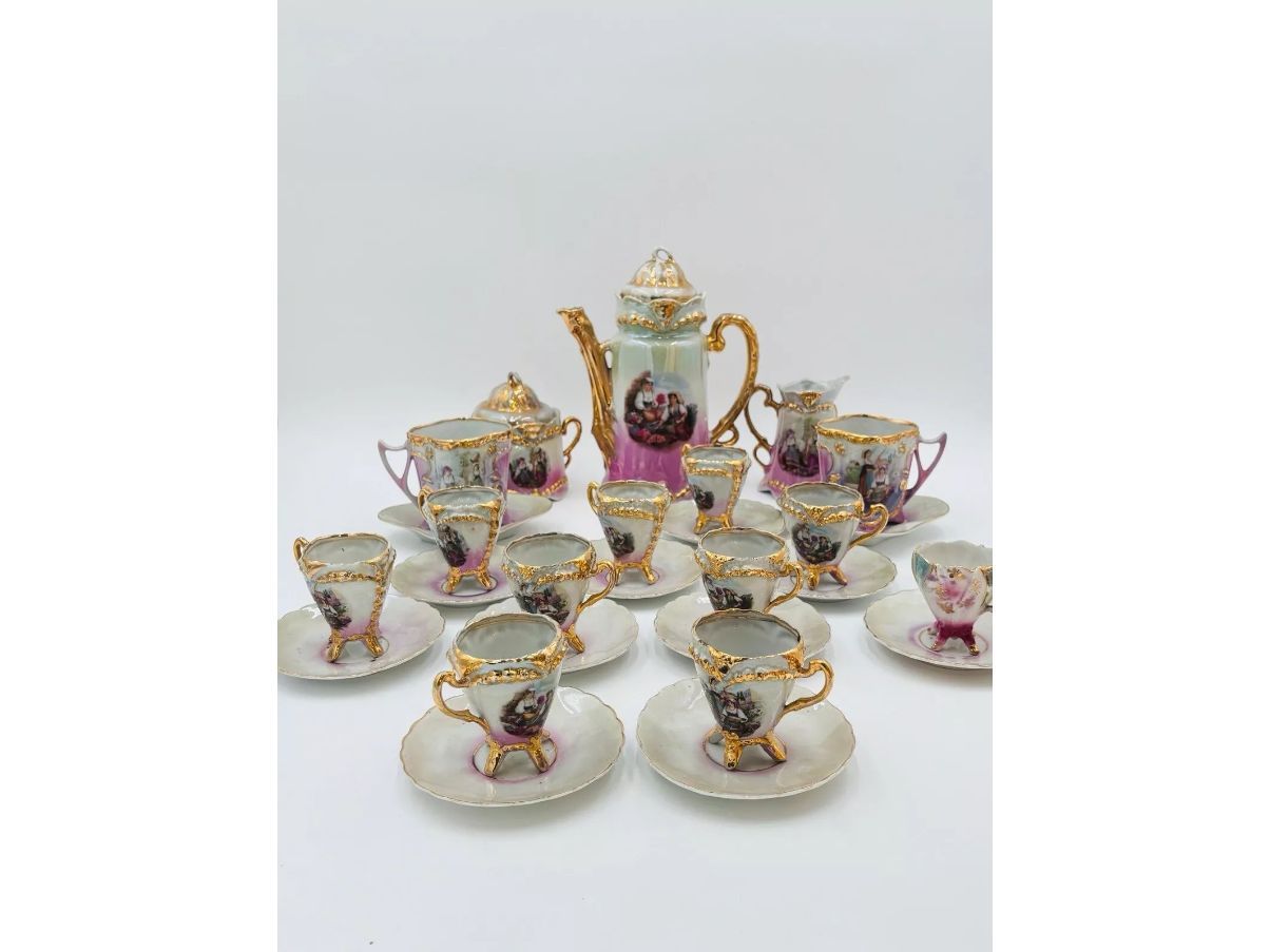 Antikes Porzellan Kaffee- und Teeservice (19. Jahrhundert) Front