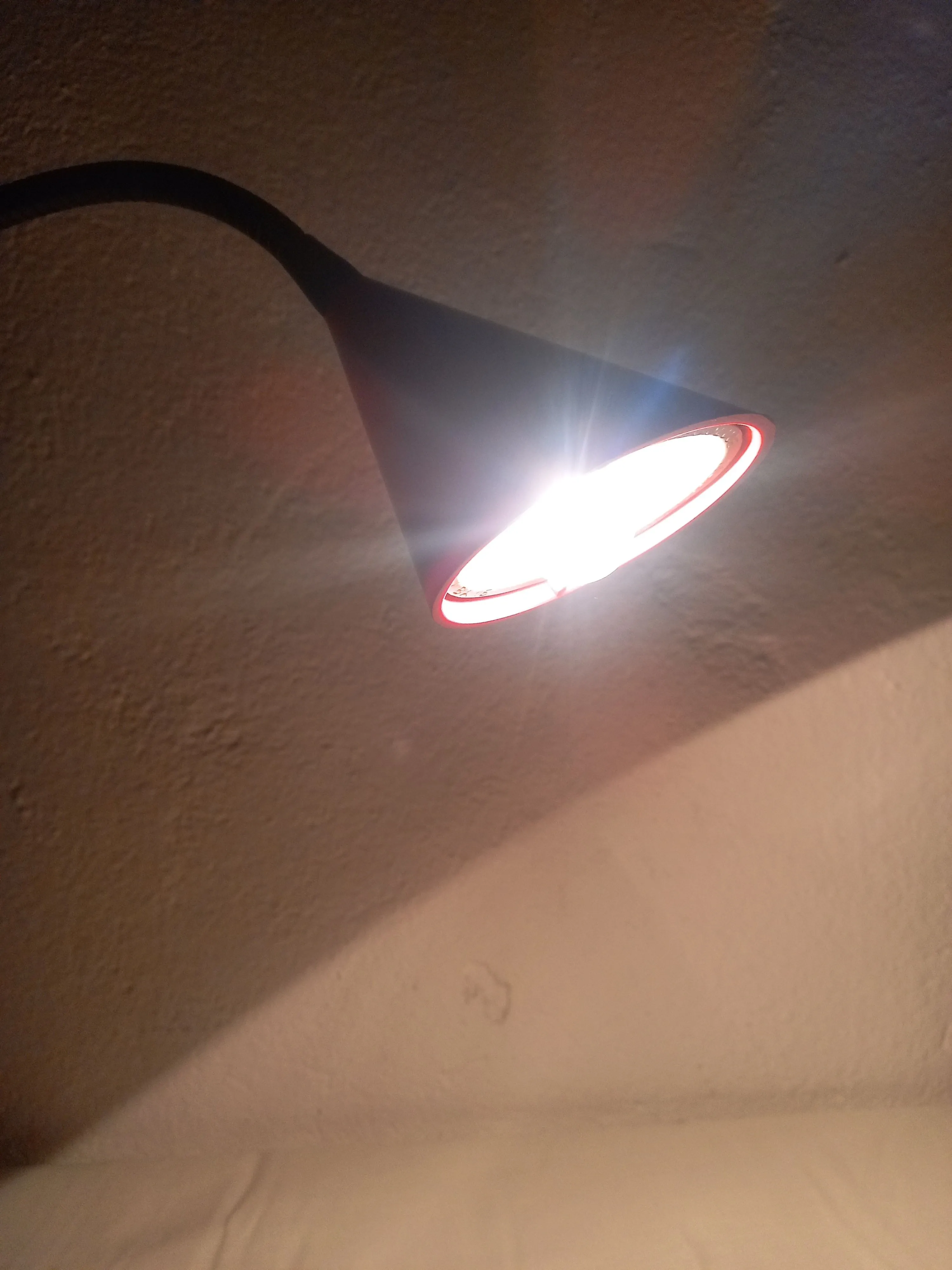  Lampada da tavolo snodabile in metallo Twist, Egoluce 4