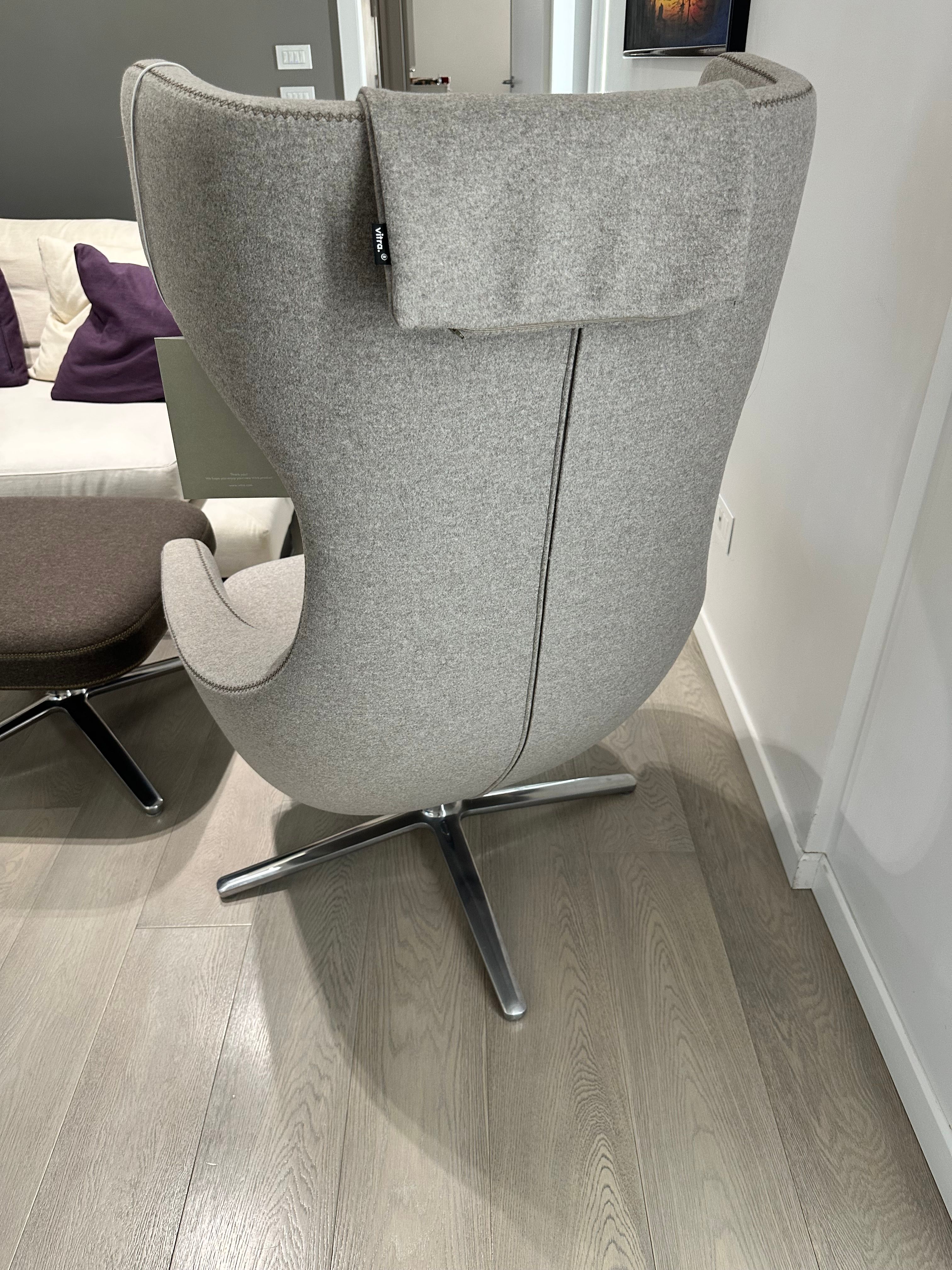 Grand Repos Chaise Lounge by Antonio Citterio Details