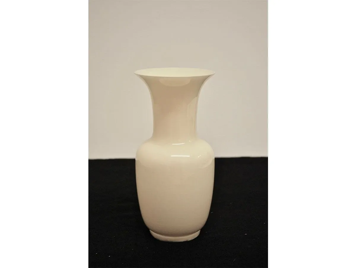 Small Opaline vase in blown glass (white), Venini 3