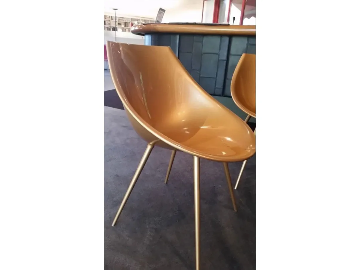 Sedia Lagò di Philippe Starck materiale plastico (oro), Driade 2