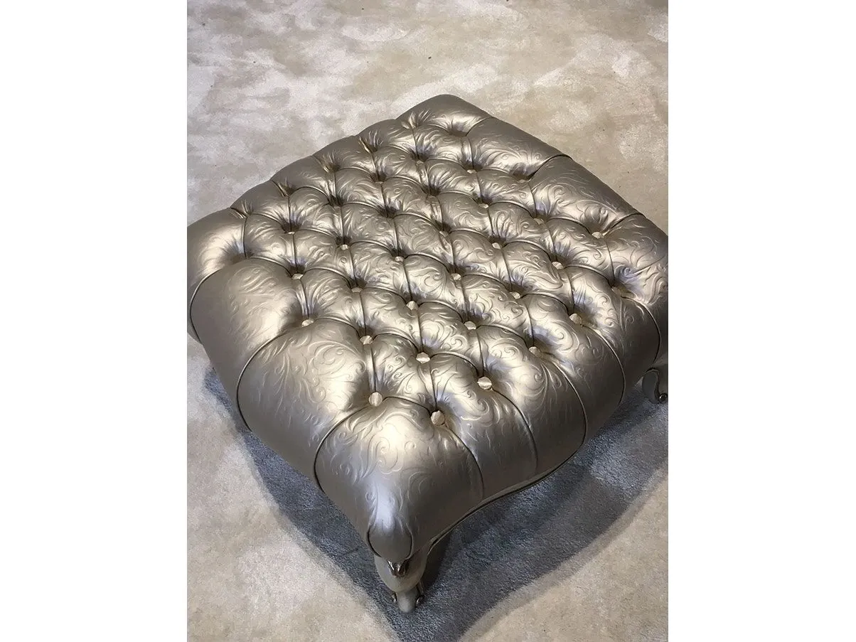 Modigliani pouf in capitonné leather (silver), Bruno Zampa 3