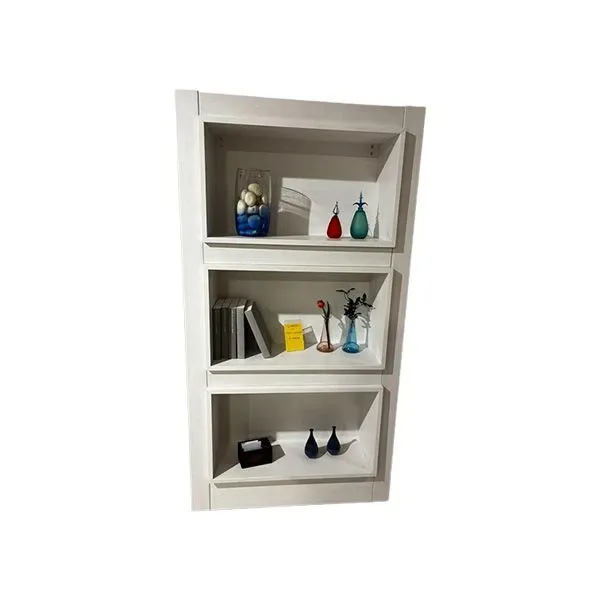 White blockboard spruce bookcase, Cia image