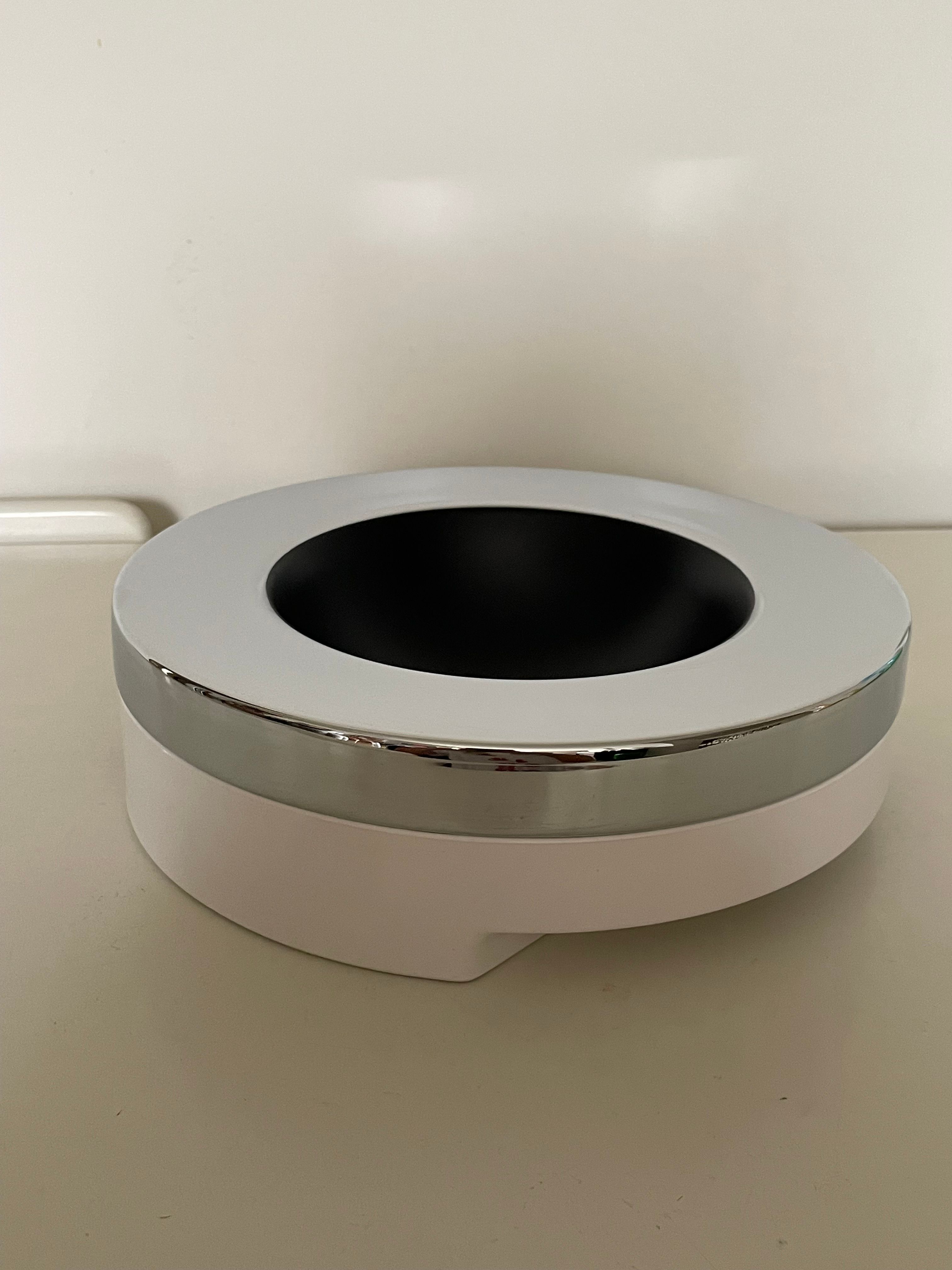 Harvey White and Steel Ashtray by Luigi Massoni Details